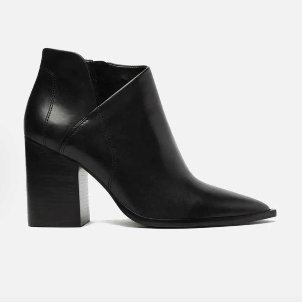 Arezzo Leather Boots NWOB size 6